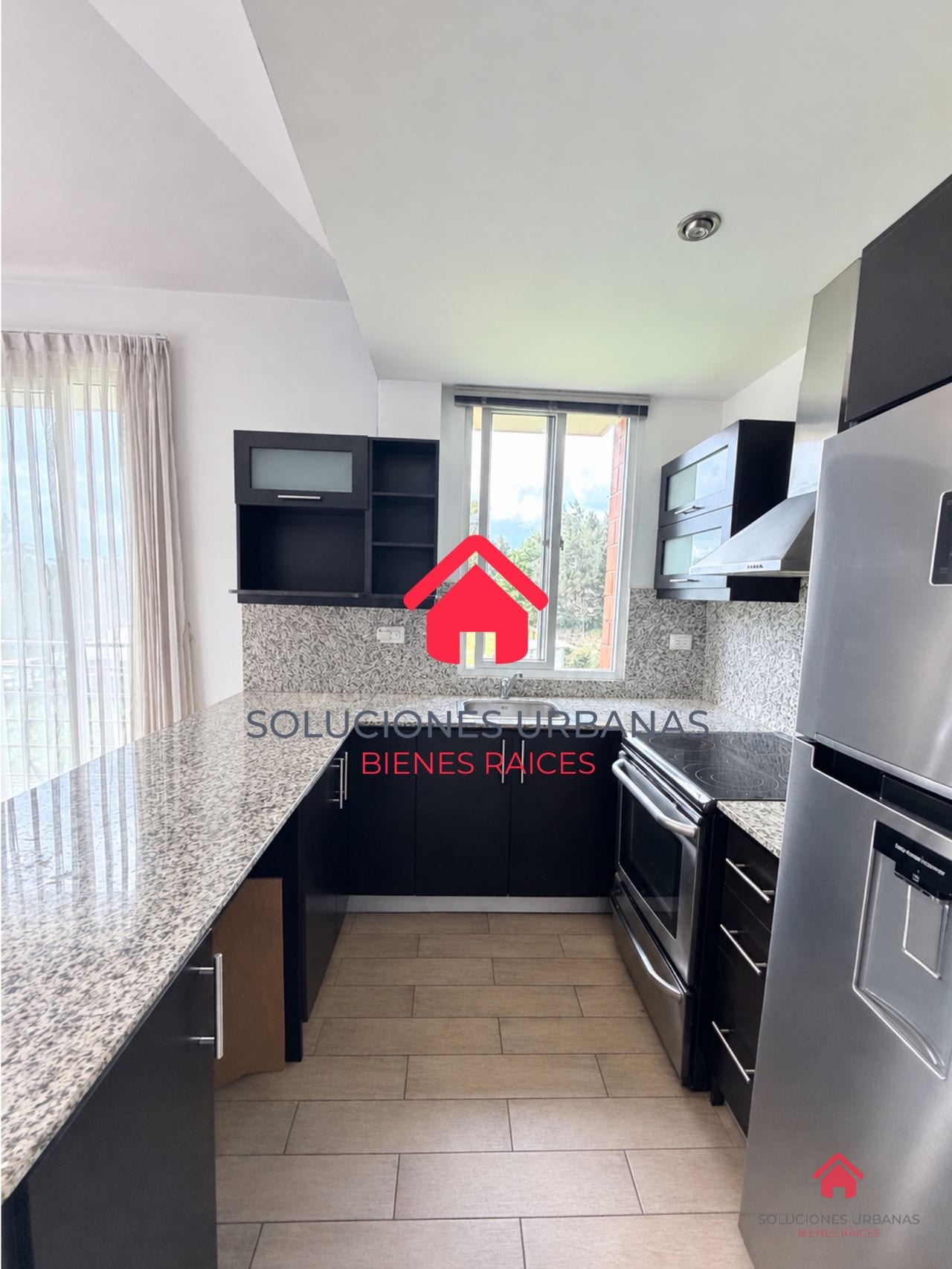 Lindo Apartamento Vista al Bosque Cerca de Unis — Apartamento en Venta en Carretera a El Salvador, Guatemala, Ciudad — foto 6 de 6