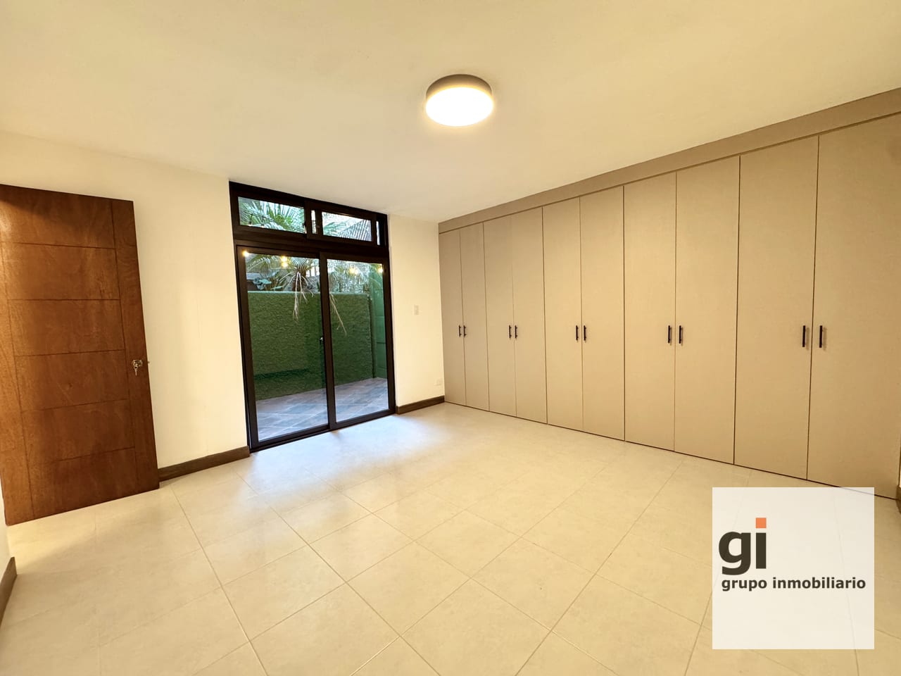 Apartamento Remodelado en Renta en Zona 10 | Excelente Ubicación — Apartamento en Alquiler en Zona 10, Guatemala, Ciudad — foto 9 de 12