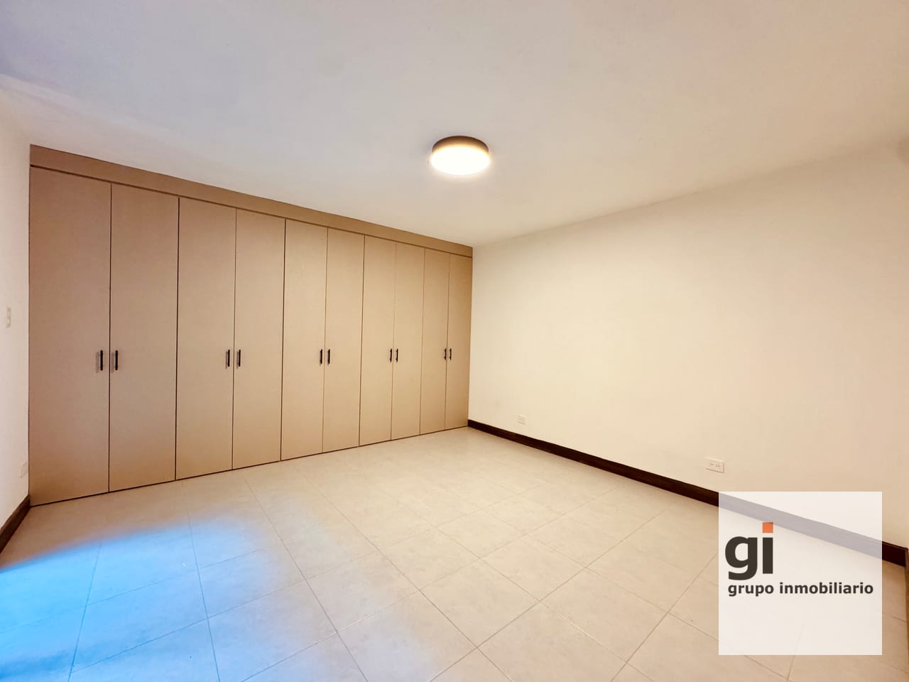 Apartamento Remodelado en Renta en Zona 10 | Excelente Ubicación — Apartamento en Alquiler en Zona 10, Guatemala, Ciudad — foto 10 de 12
