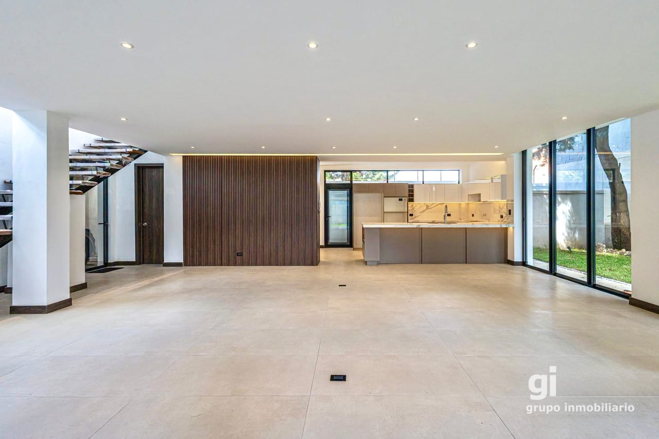 Casa moderna dentro de garita en venta en zona 13 — Casa en Venta en Zona 13, Guatemala, Ciudad — foto 2 de 7