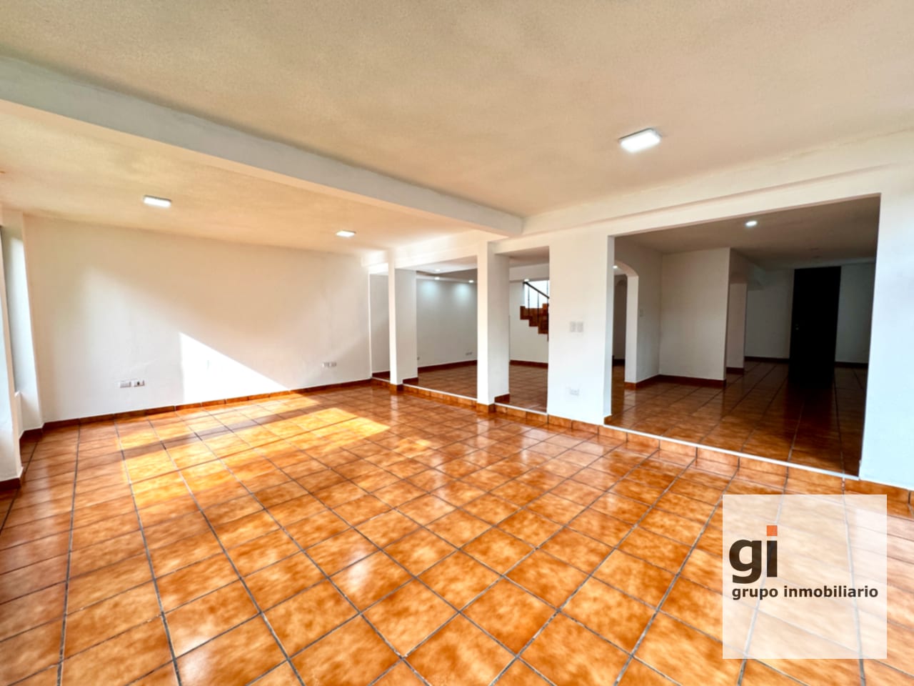 Casa en alquiler para oficinas o vivienda, zona 14. La Villa — Casa en Alquiler en Zona 14, Guatemala, Ciudad — foto 3 de 16
