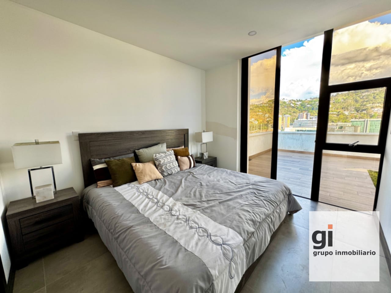 Terraza con apartamento en zona 15 vh 2 — Apartamento en Venta en Zona 15, Guatemala, Ciudad — foto 4 de 11