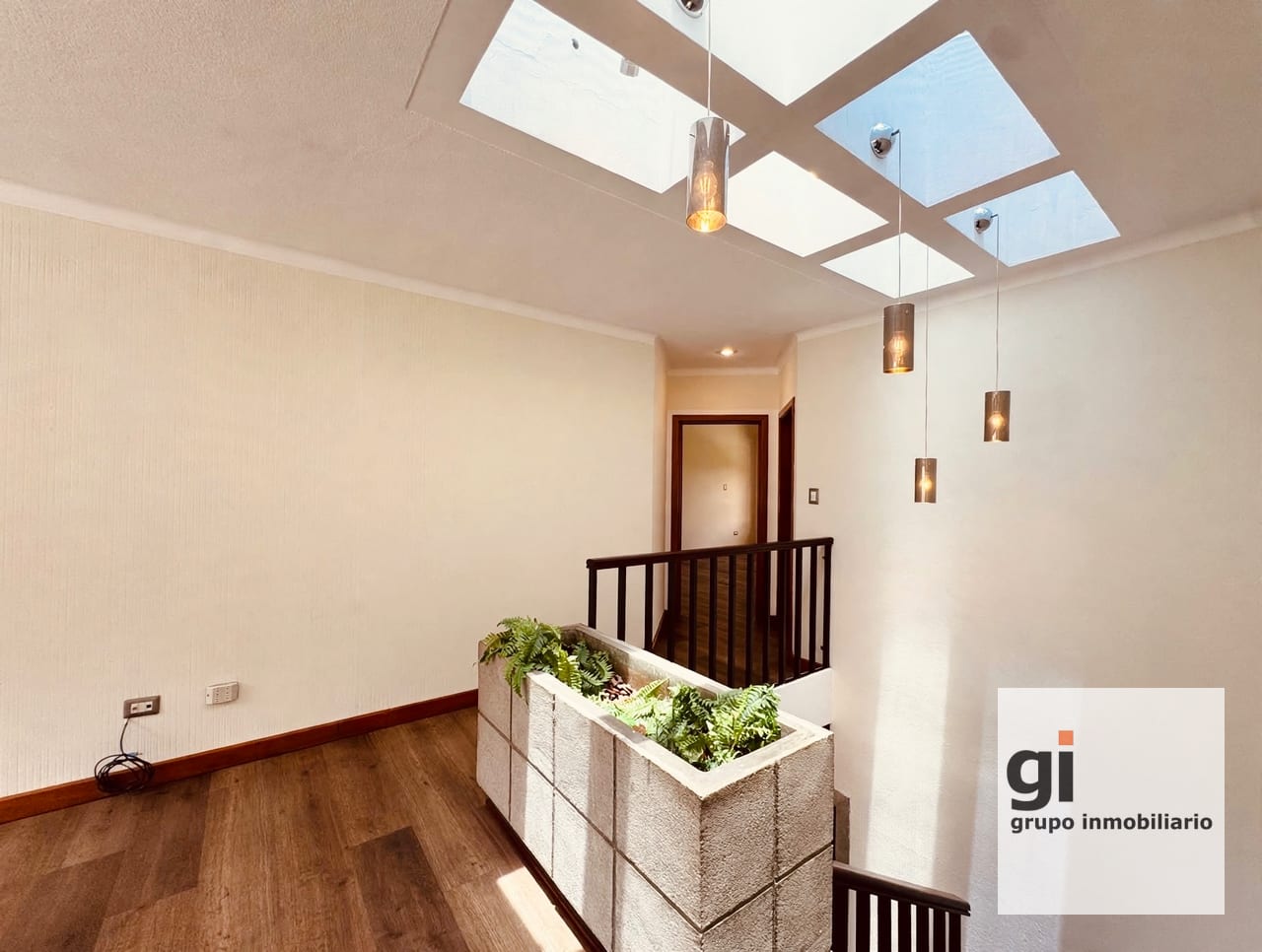 Linda Casa Remodelada en Renta en Zona 10 — Casa en Alquiler en Zona 10, Guatemala, Ciudad — foto 7 de 13