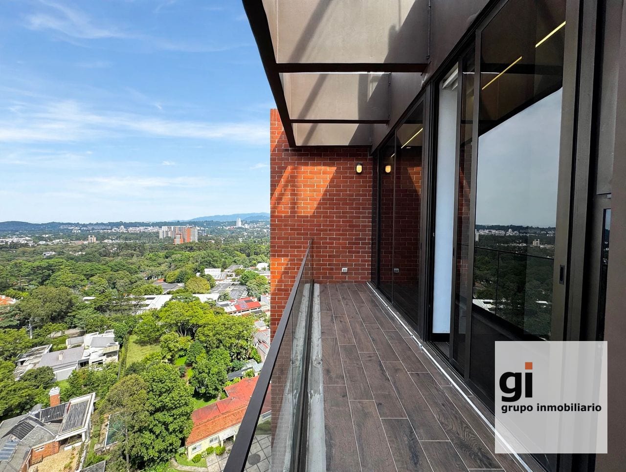 Apartamento de 2 dormitorios en alquiler sobre Diagonal 6, zona 10 — Apartamento en Alquiler en Zona 10, Guatemala, Ciudad — foto 10 de 15
