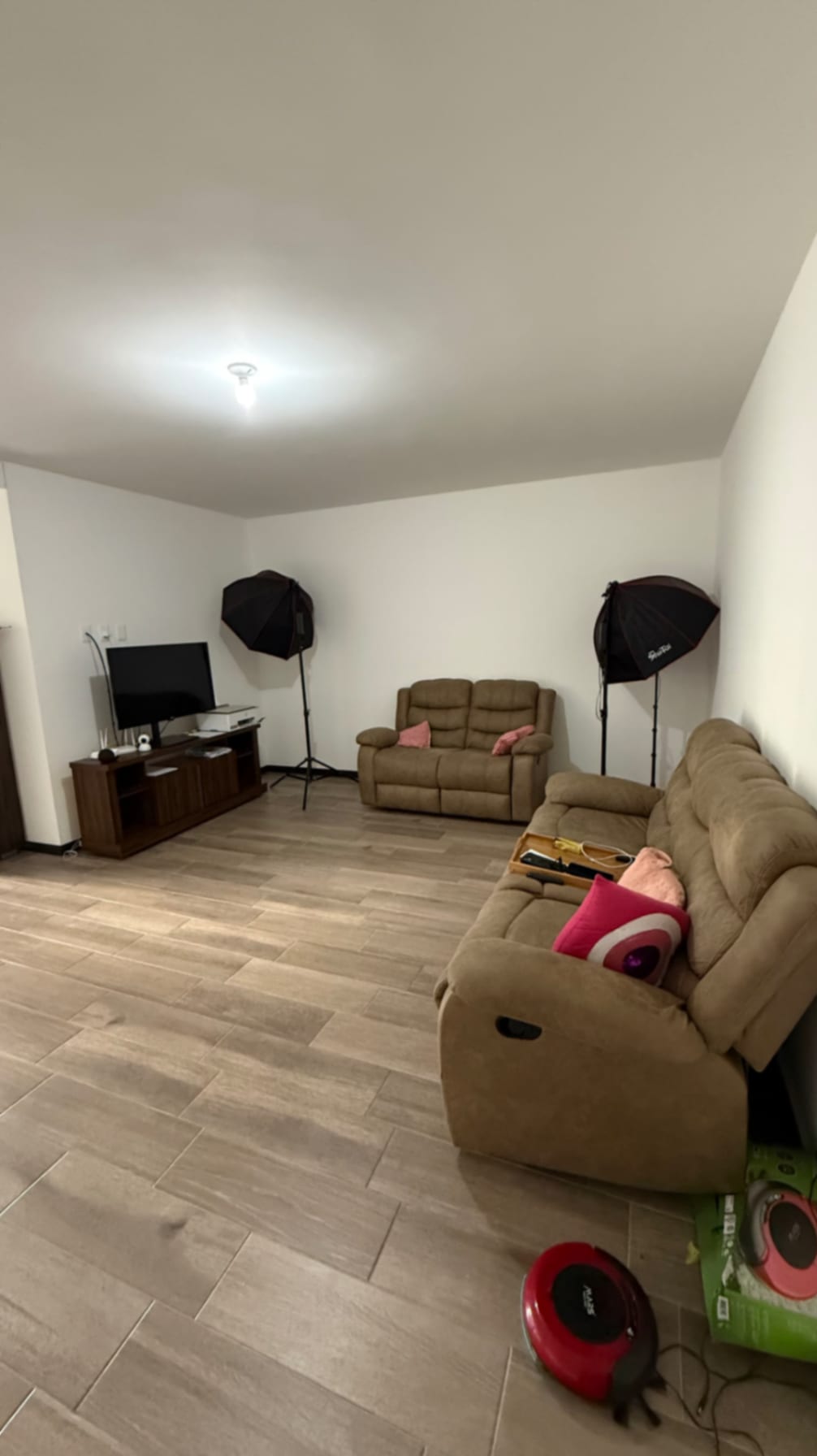 Apartamento en venta con cuarto de servicio, Segheria zona 14 - Image 4