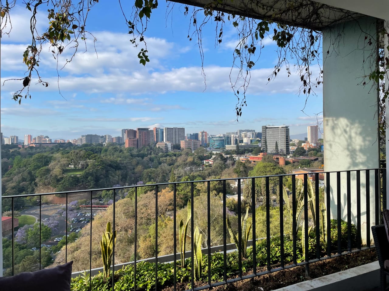 Lindo Loft Amueblado en zona 10 — Apartamento en Alquiler en Ciudad Vieja, Zona 10, Guatemala, Ciudad — foto 8 de 14