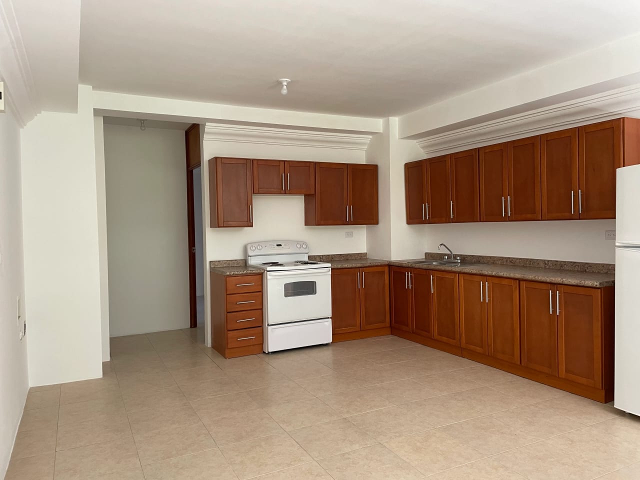Apartamento de 1 Habitación en zona 16 — Apartamento en Alquiler en La Montaña, Zona 16, Guatemala, Ciudad — foto 4 de 10