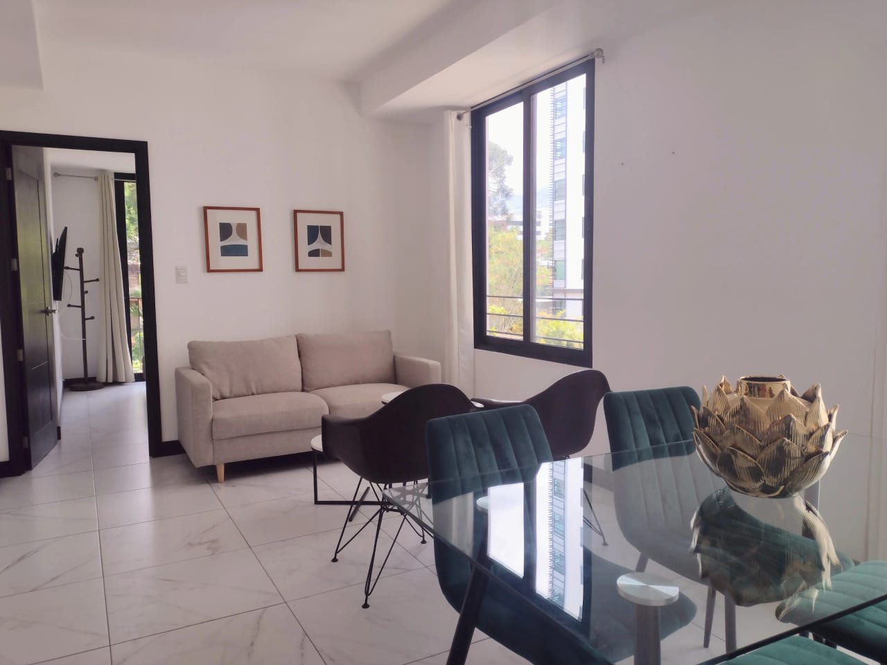Lindo Apartamento Amueblado de 1 Habitación en zona 15 — Apartamento en Alquiler en Vista Hermosa I, Zona 15, Guatemala, Ciudad — foto 1 de 12
