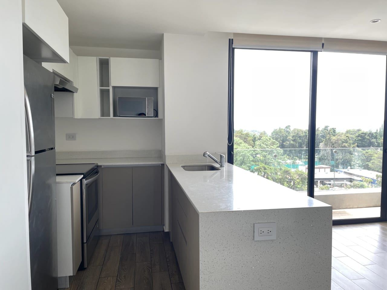 Apartamento de 2 Habitaciones en Parque 15 — Apartamento en Alquiler en Parque 15, Zona 15, Guatemala, Ciudad — foto 4 de 16