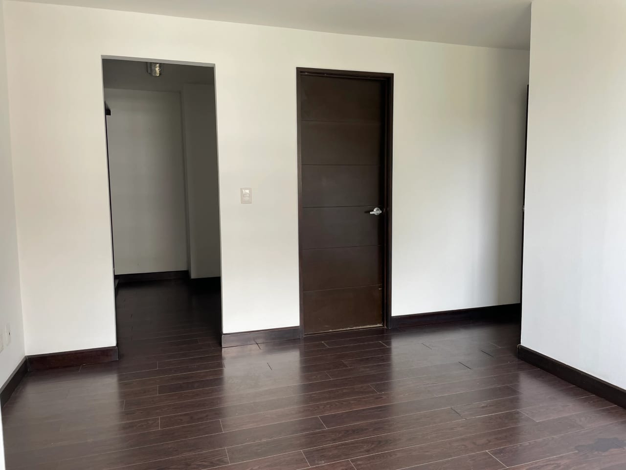 Alquilo Apartamento de 3 Habitaciones en zona 14 — Apartamento en Alquiler en Quinta Avenida, Zona 14, Guatemala, Ciudad — foto 9 de 17