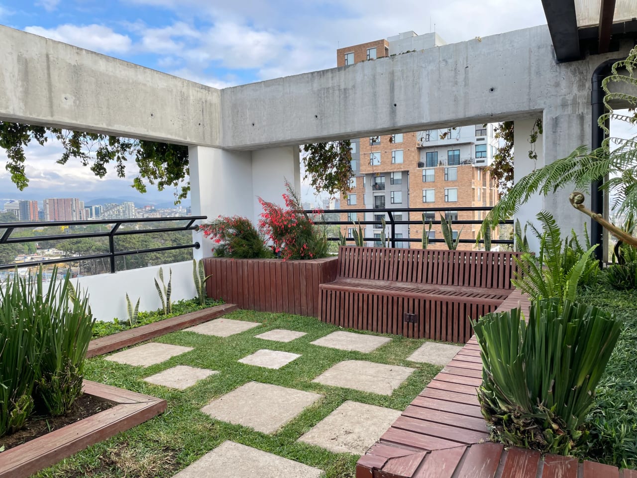 Apartamento Amueblado de 1 Habitación en zona 10 — Apartamento en Alquiler en Ciudad Vieja, Zona 10, Guatemala, Ciudad — foto 11 de 12
