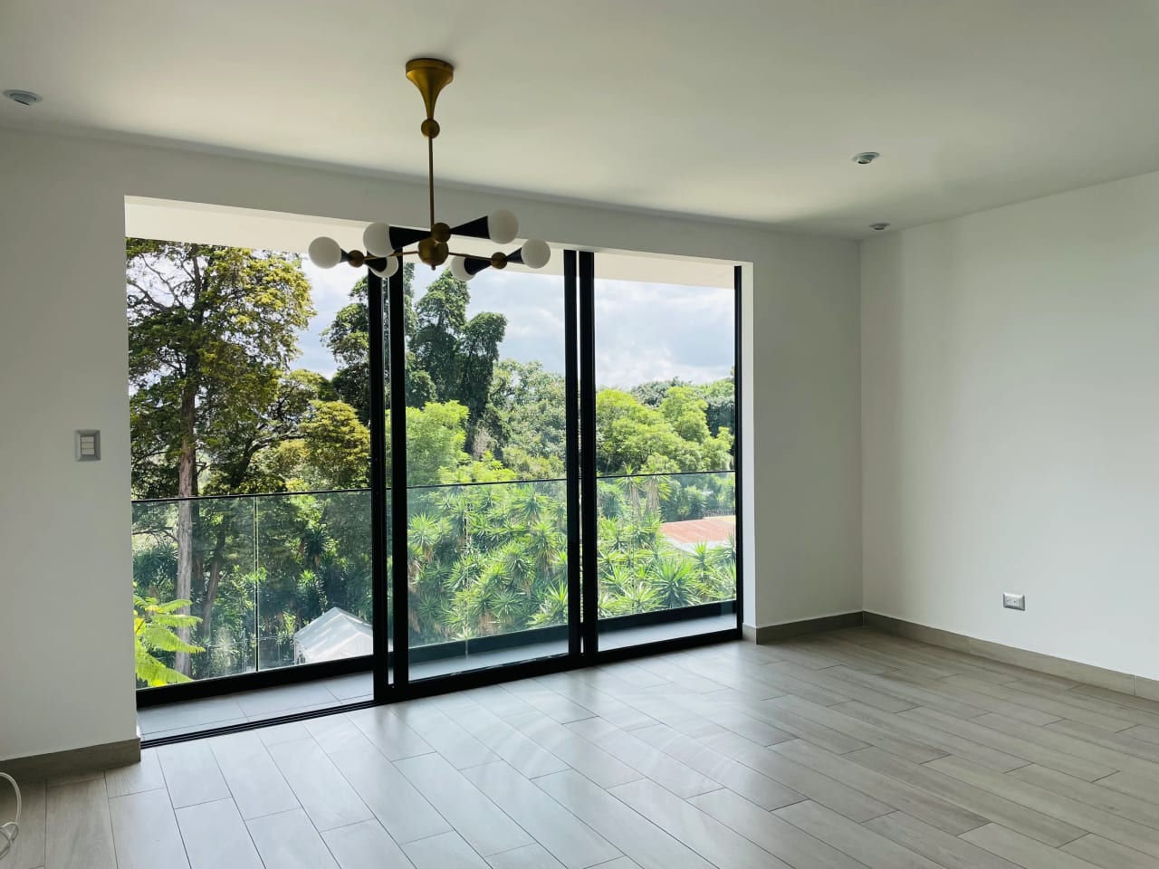 Apartamento de 2 Habitaciones en zona 15 — Apartamento en Alquiler en Trinidad, Zona 15, Guatemala, Ciudad — foto 1 de 17