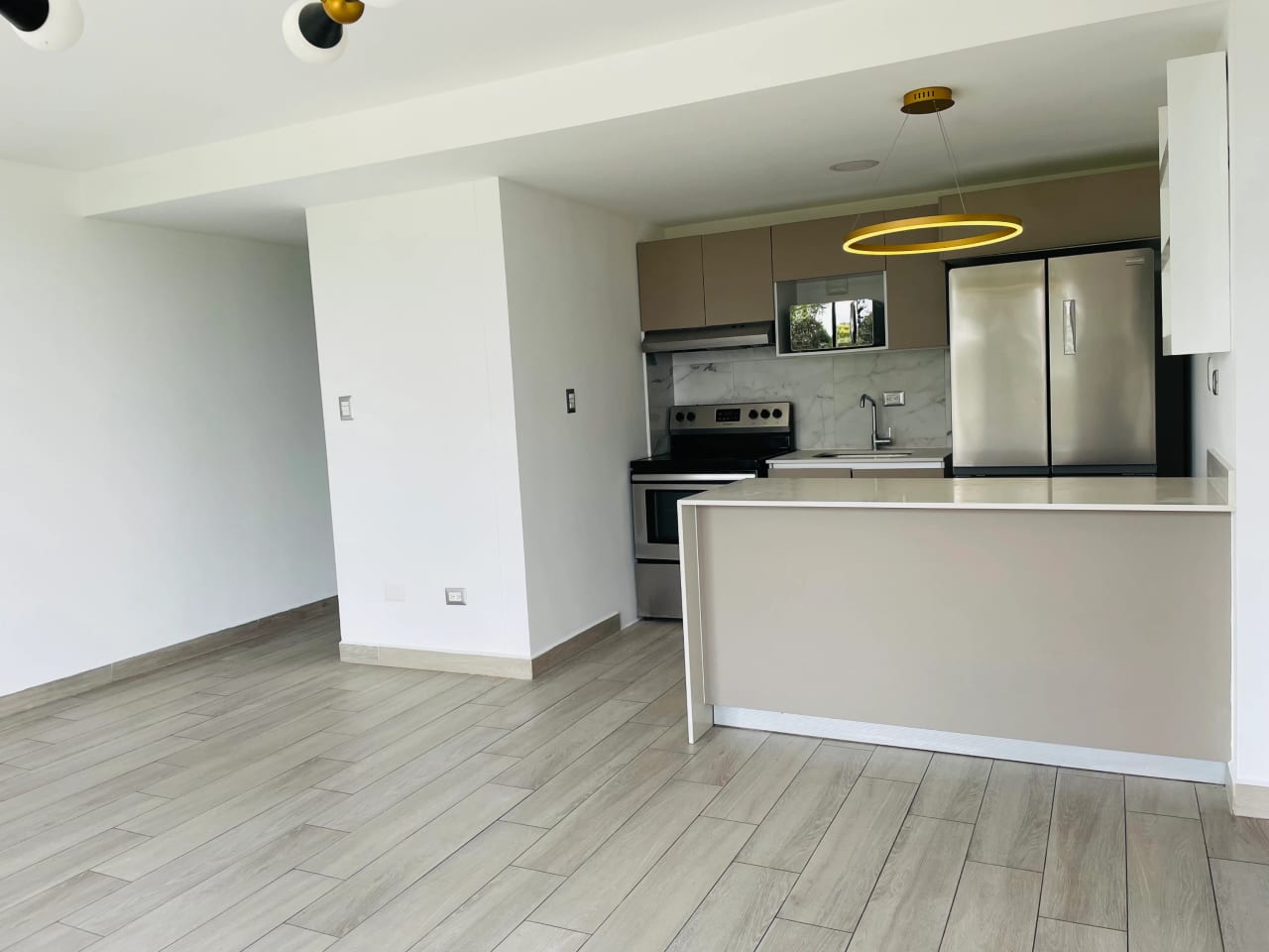 Apartamento de 2 Habitaciones en zona 15 — Apartamento en Alquiler en Trinidad, Zona 15, Guatemala, Ciudad — foto 3 de 17