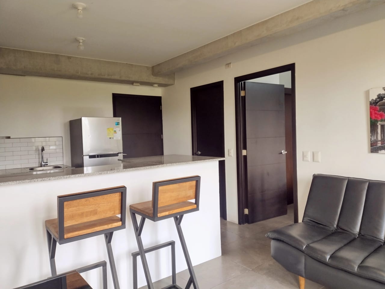Apartamento Amueblado de 1 Habitación en zona 10 — Apartamento en Alquiler en Ciudad Vieja, Zona 10, Guatemala, Ciudad — foto 7 de 14