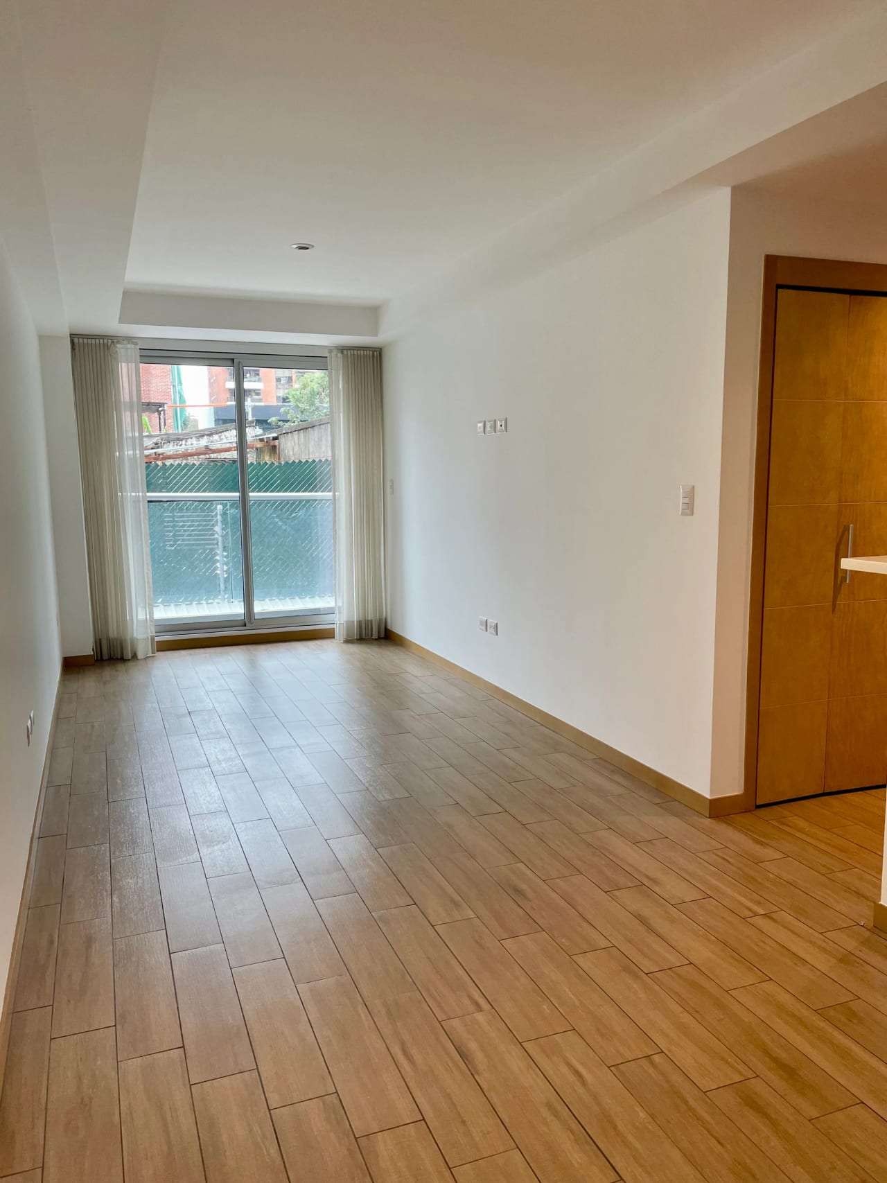 Apartamento de 2 Habitaciones en zona 10 Boulevard Los Próceres — Apartamento en Alquiler en Zona 10, Guatemala, Ciudad — foto 4 de 16