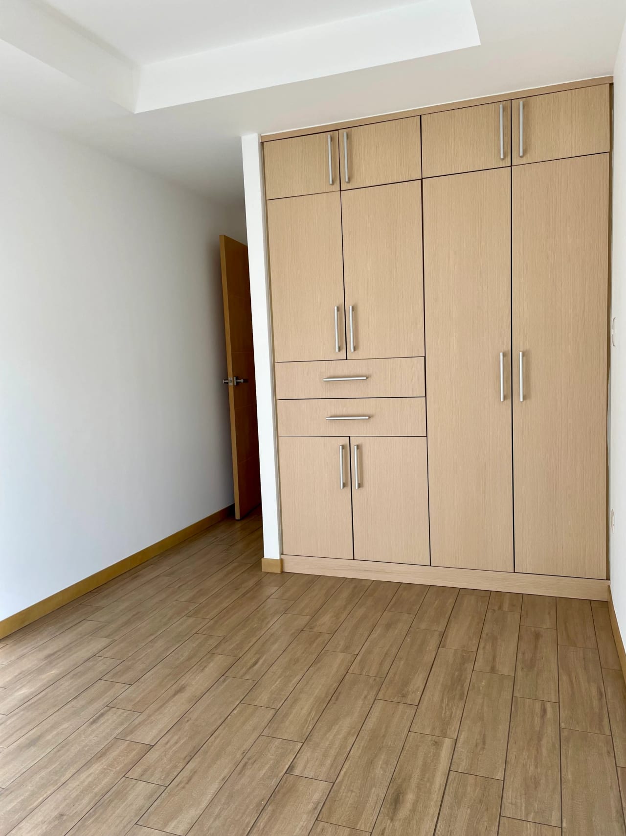 Apartamento de 2 Habitaciones en zona 10 Boulevard Los Próceres — Apartamento en Alquiler en Zona 10, Guatemala, Ciudad — foto 9 de 16