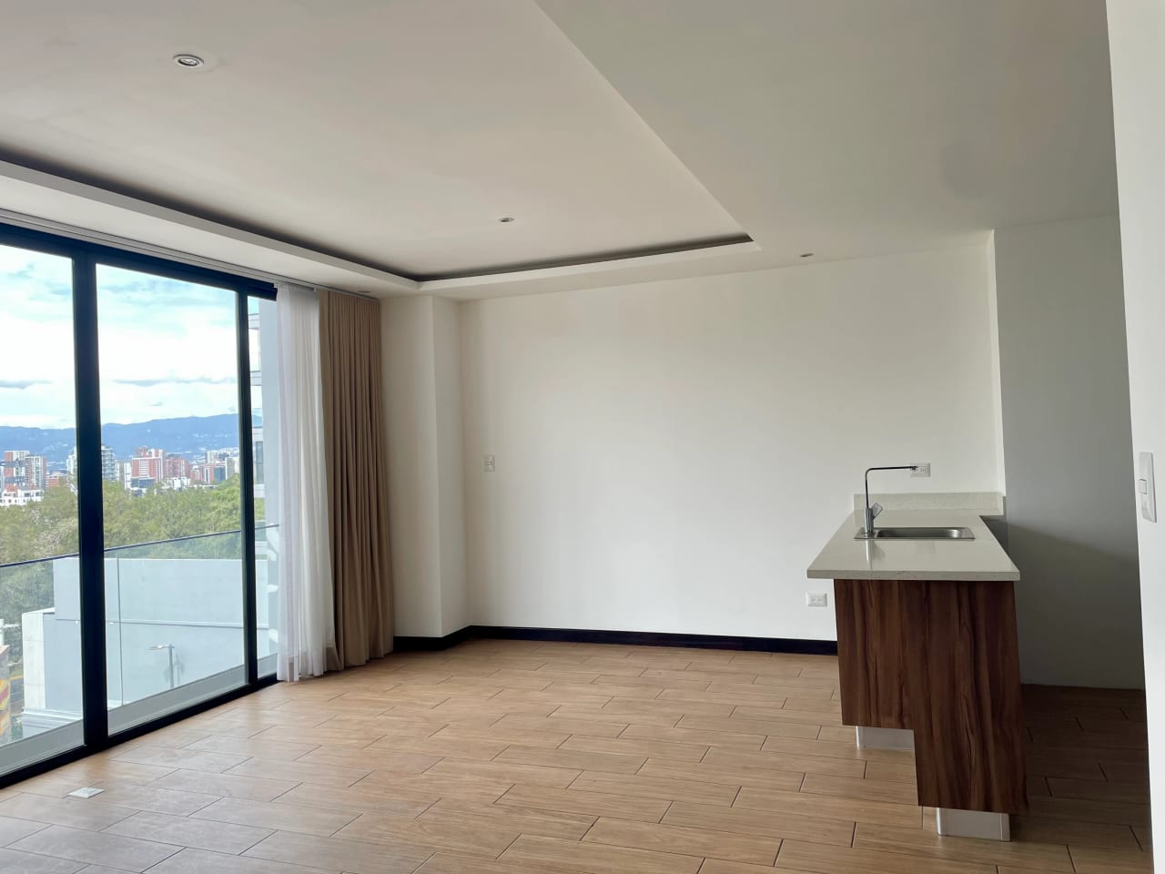 Apartamento de 3 Habitaciones en Vista Hermosa 1 zona 15 — Apartamento en Alquiler en Vista Hermosa I, Zona 15, Guatemala, Ciudad — foto 1 de 17