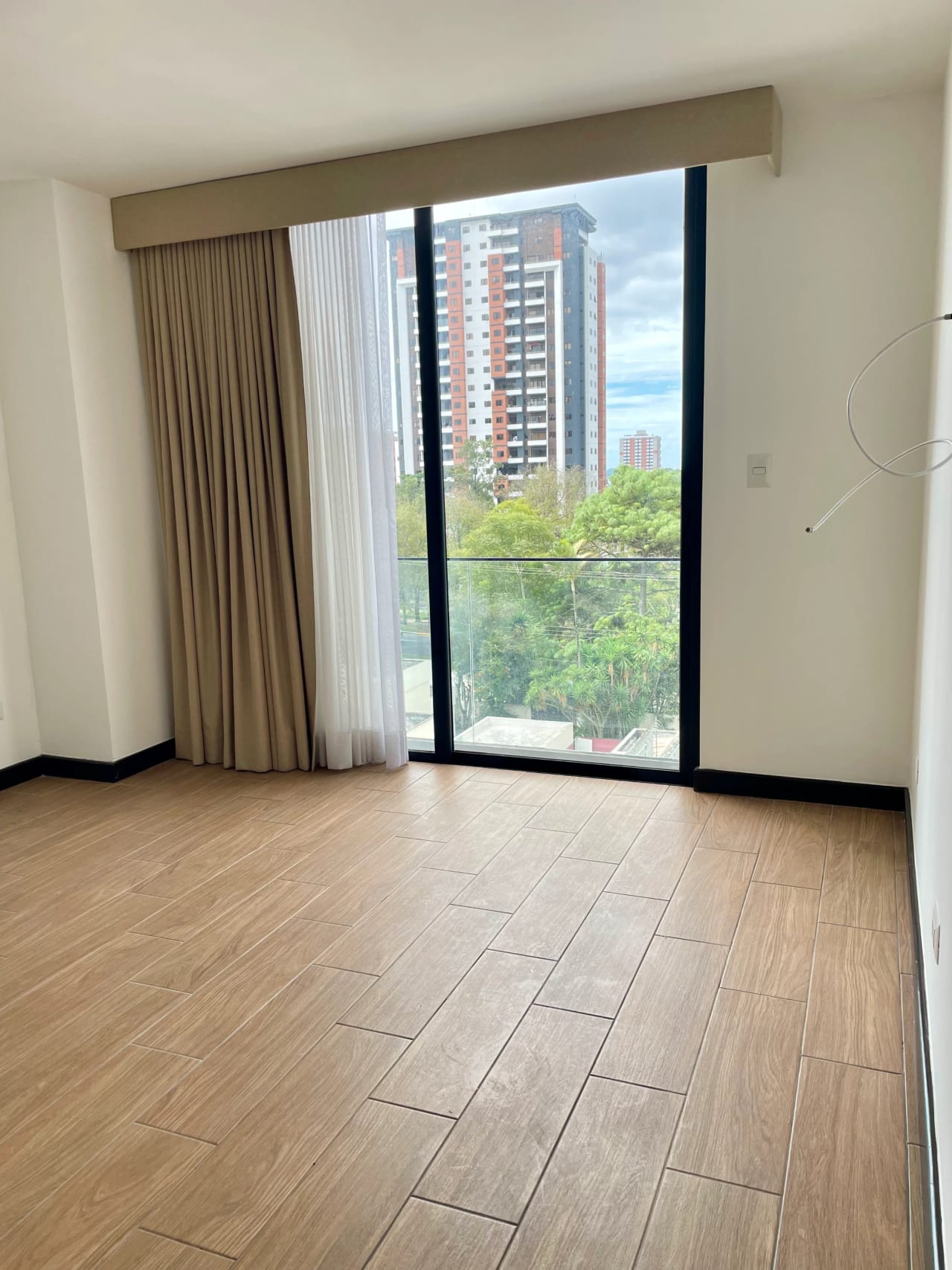 Apartamento de 3 Habitaciones en Vista Hermosa 1 zona 15 — Apartamento en Alquiler en Vista Hermosa I, Zona 15, Guatemala, Ciudad — foto 10 de 17