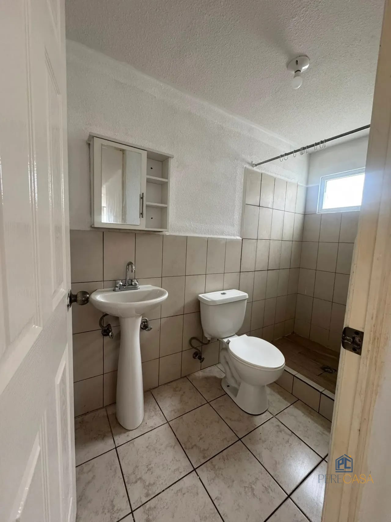 INCREIBLE APARTAMENTO EN FUENTES DEL VALLE NORTE 3 — Casa en Alquiler en Zona 18, Guatemala, Ciudad — foto 16 de 17