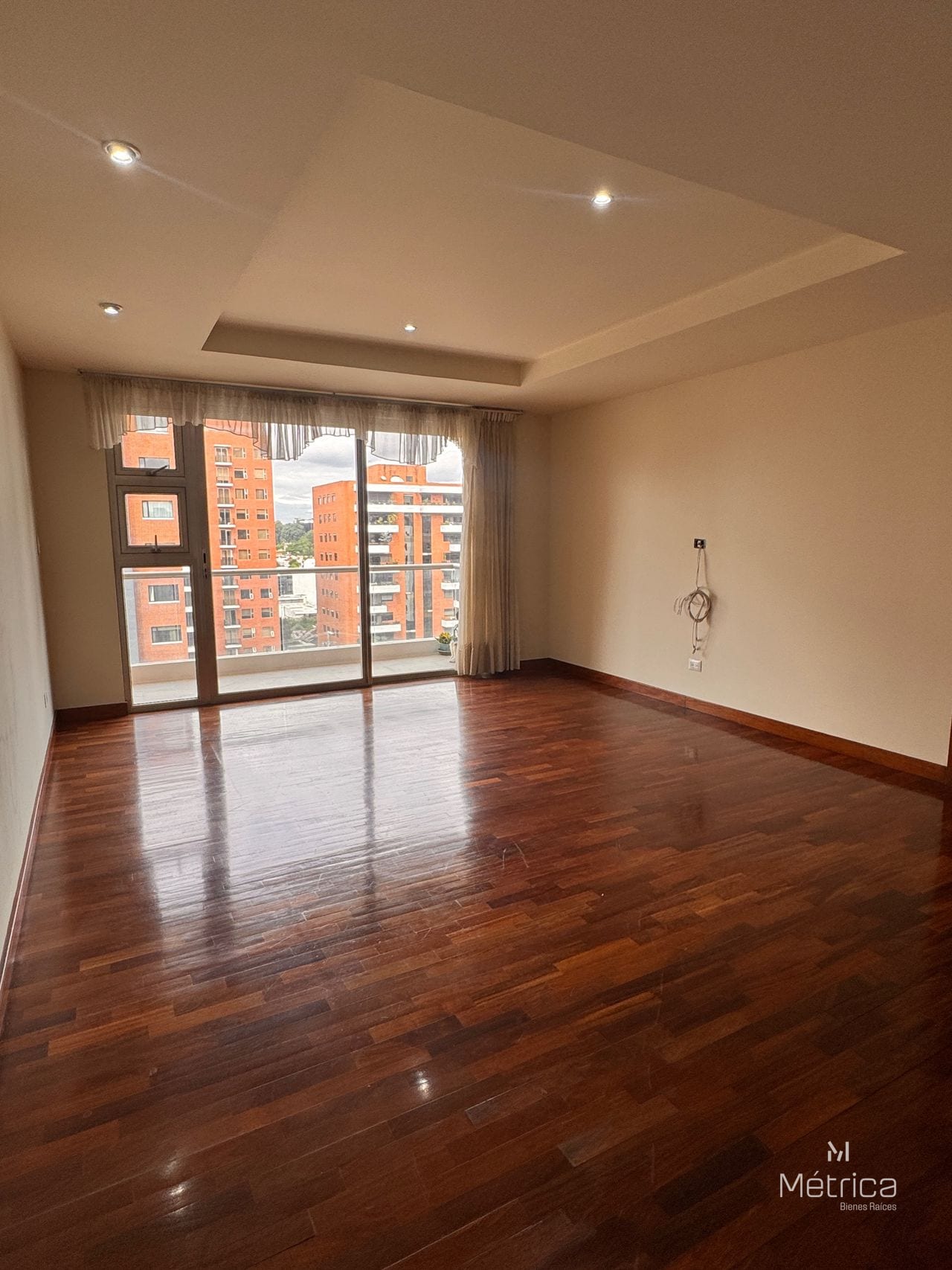 Amplio apartamento en Akoya zona 14 — Apartamento en Venta en Akoya, Zona 14, Guatemala, Ciudad — foto 9 de 16