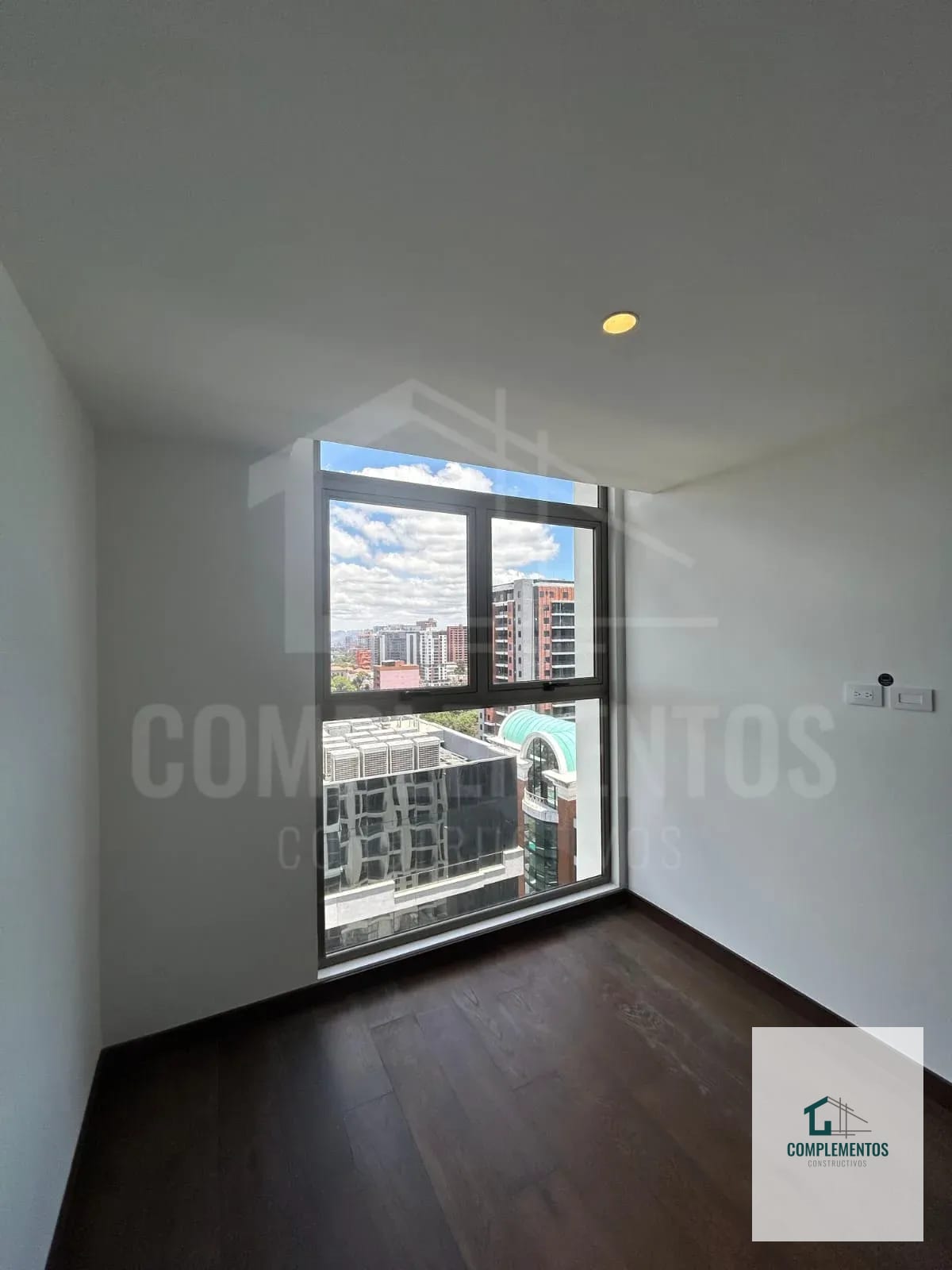 Atarah, Apartamento en Renta zona 10 — Apartamento en Alquiler en Atarah, Zona 10, Guatemala, Ciudad — foto 3 de 9