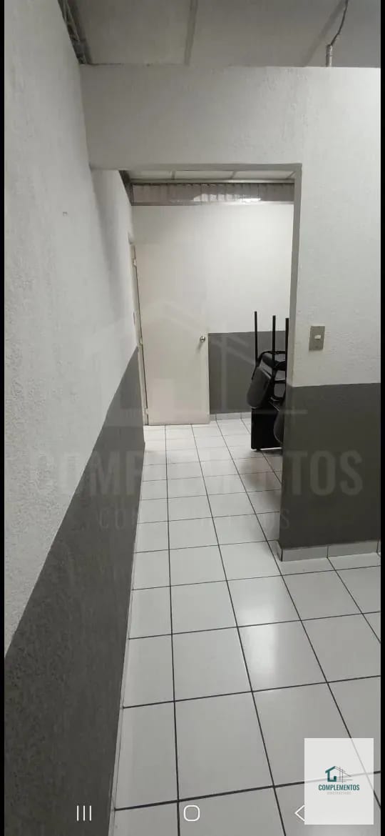 Plaza del Sol, Renta de Oficina zona 9, 42 M2 - Image 3