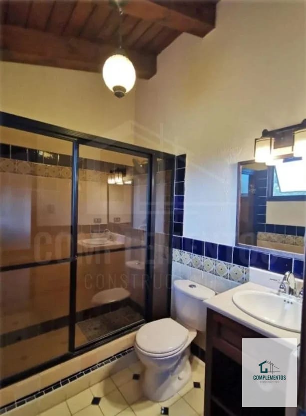 Colonia Navarra, Casa en Renta zona 14, 3hab. 684 m² — Casa en Alquiler en Zona 14, Guatemala, Ciudad — foto 6 de 9