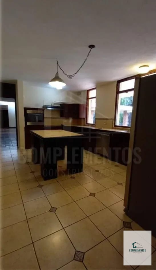 Colonia Navarra, Casa en Renta zona 14, 3hab. 684 m² — Casa en Alquiler en Zona 14, Guatemala, Ciudad — foto 7 de 9