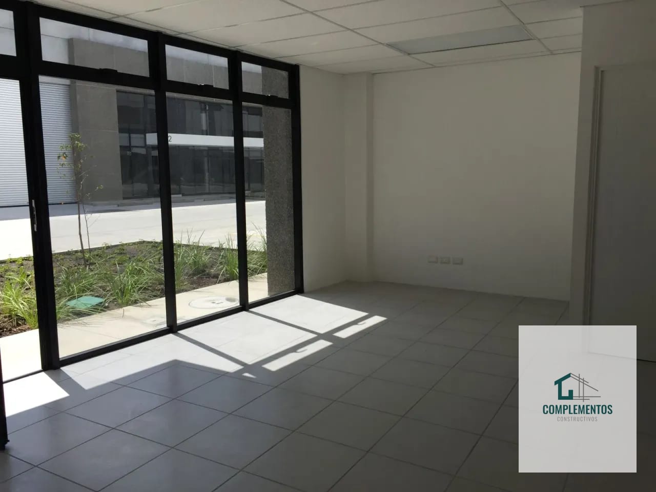 Negocios la Paz, Ofibodega en Renta en zona 5, 659.82m² — Bodega / Ofibodega en Alquiler en Zona 5, Guatemala, Ciudad — foto 2 de 6