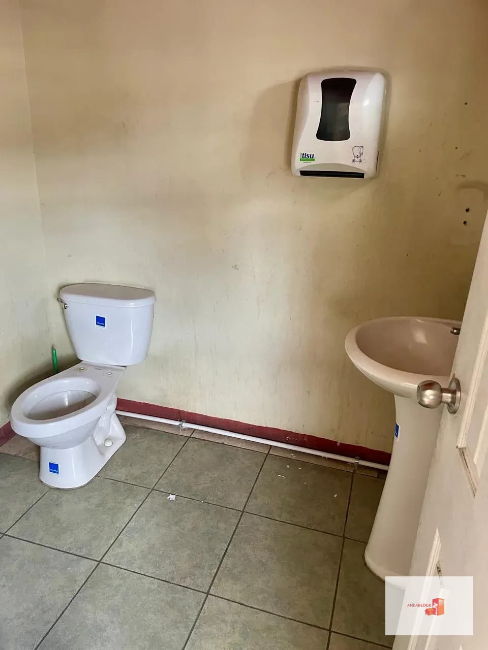 2,500+ Bodega en Punto Comercial Blv El Naranjo — Bodega / Ofibodega en Alquiler en Zona 4 Mixco, Guatemala, Ciudad — foto 14 de 16