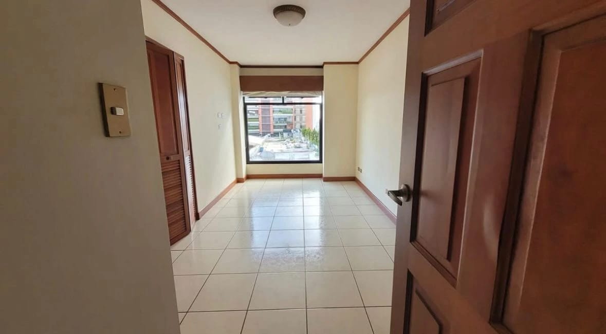 APARTAMENTO EN ALQUILER EN ZONA 14 EDIFICIO BOHEMIA — Apartamento en Alquiler en Zona 15, Guatemala, Ciudad — foto 5 de 9