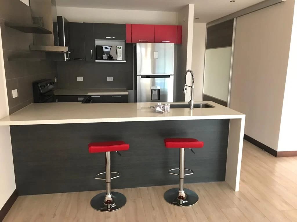 VENDO / RENTO APARTAMENTO EN EDIFICIO VEINTI4 ZONA 10 — Apartamento en Alquiler en Veinti4, Zona 10, Guatemala, Ciudad — foto 3 de 17