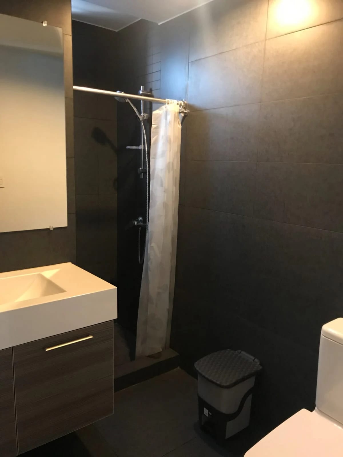 VENDO / RENTO APARTAMENTO EN EDIFICIO VEINTI4 ZONA 10 — Apartamento en Alquiler en Veinti4, Zona 10, Guatemala, Ciudad — foto 16 de 17