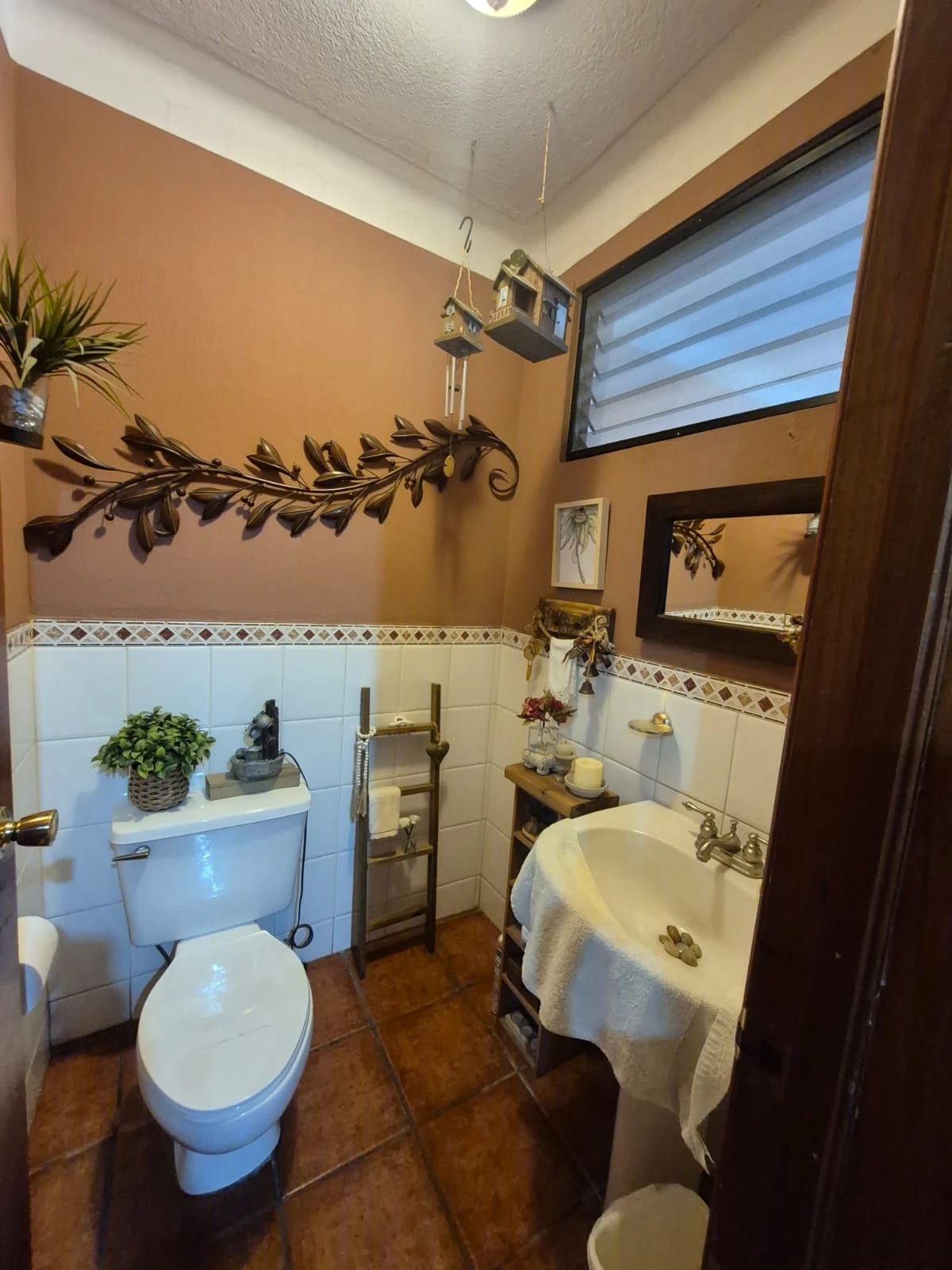 CASA AMPLIA EN VENTA EN ZONA 10 — Casa en Venta en Zona 10, Guatemala, Ciudad — foto 10 de 12