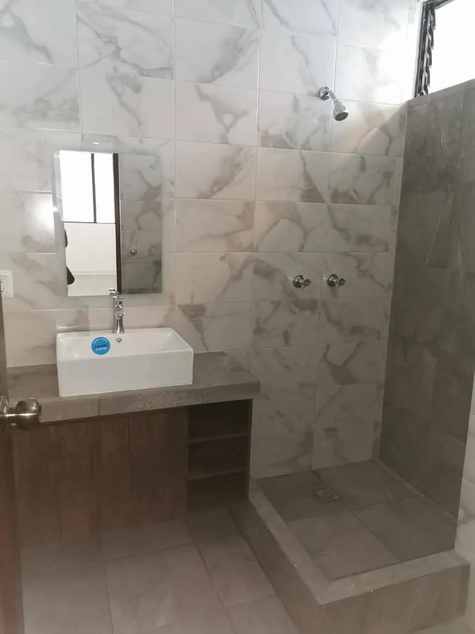 APARTAMENTO AMUEBLADO EN ALQUILER EN LA MONTAÑA ZONA 16 — Apartamento en Alquiler en La Montaña, Zona 16, Guatemala, Ciudad — foto 7 de 10