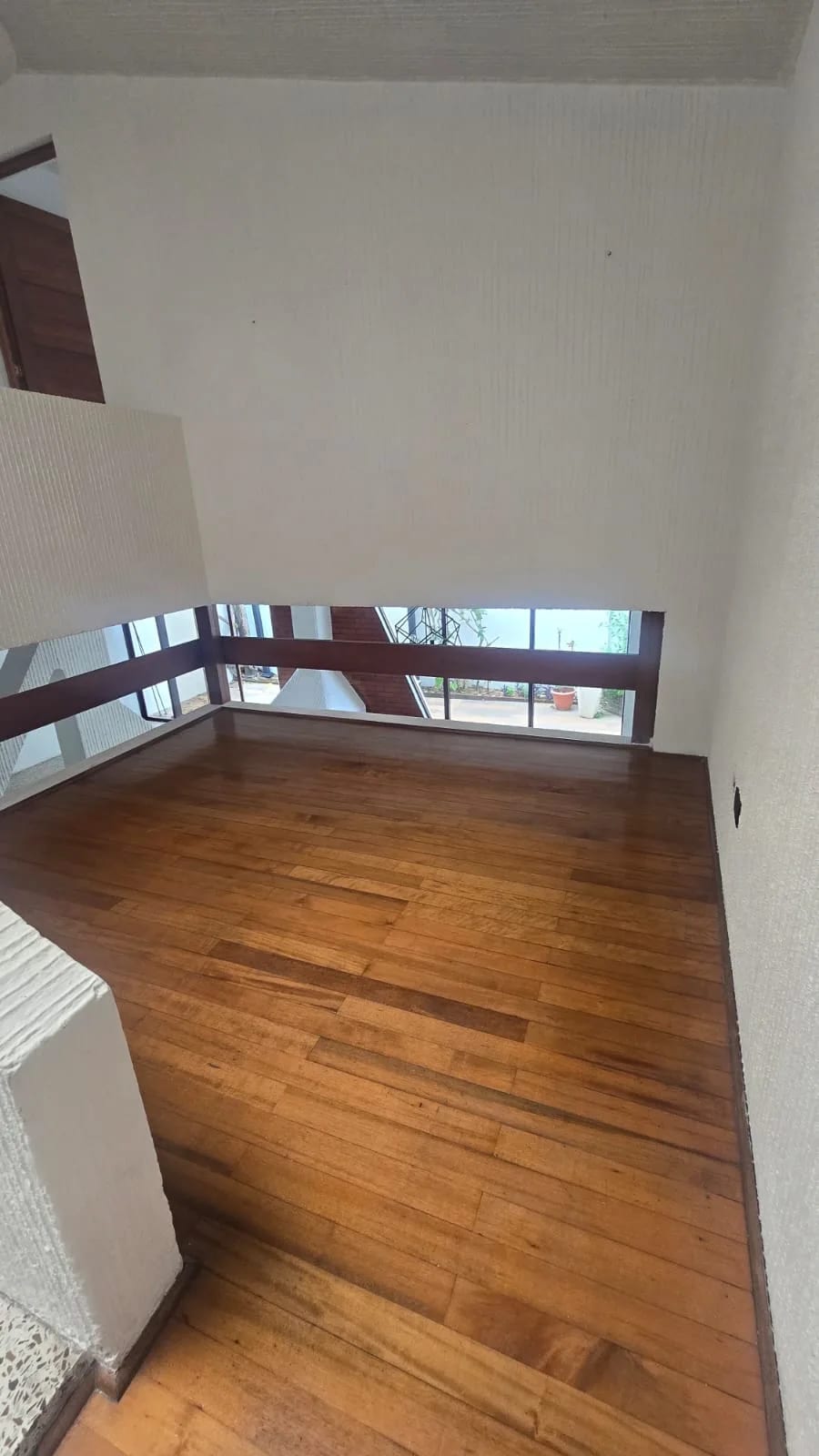 CASA EN ALQUILER EN ZONA 10 IDEAL PARA OFICINAS — Casa en Alquiler en Zona 10, Guatemala, Ciudad — foto 4 de 6