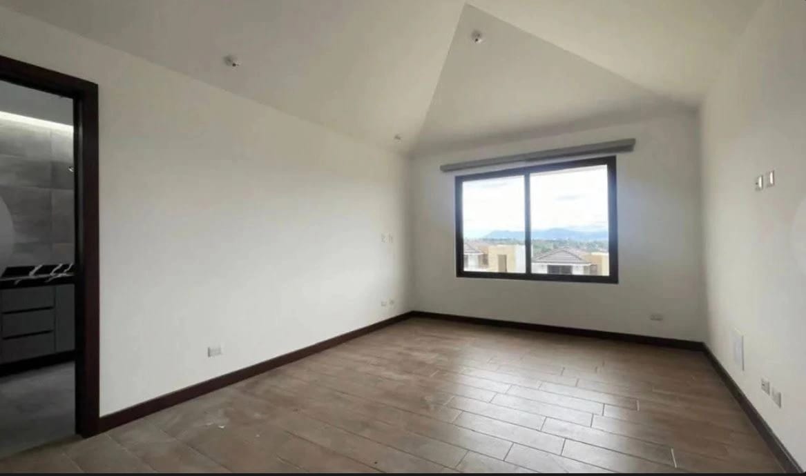 CASA EN ALQUILER EN LOMAS DE SAN ISIDRO ZONA 16 - Image 3