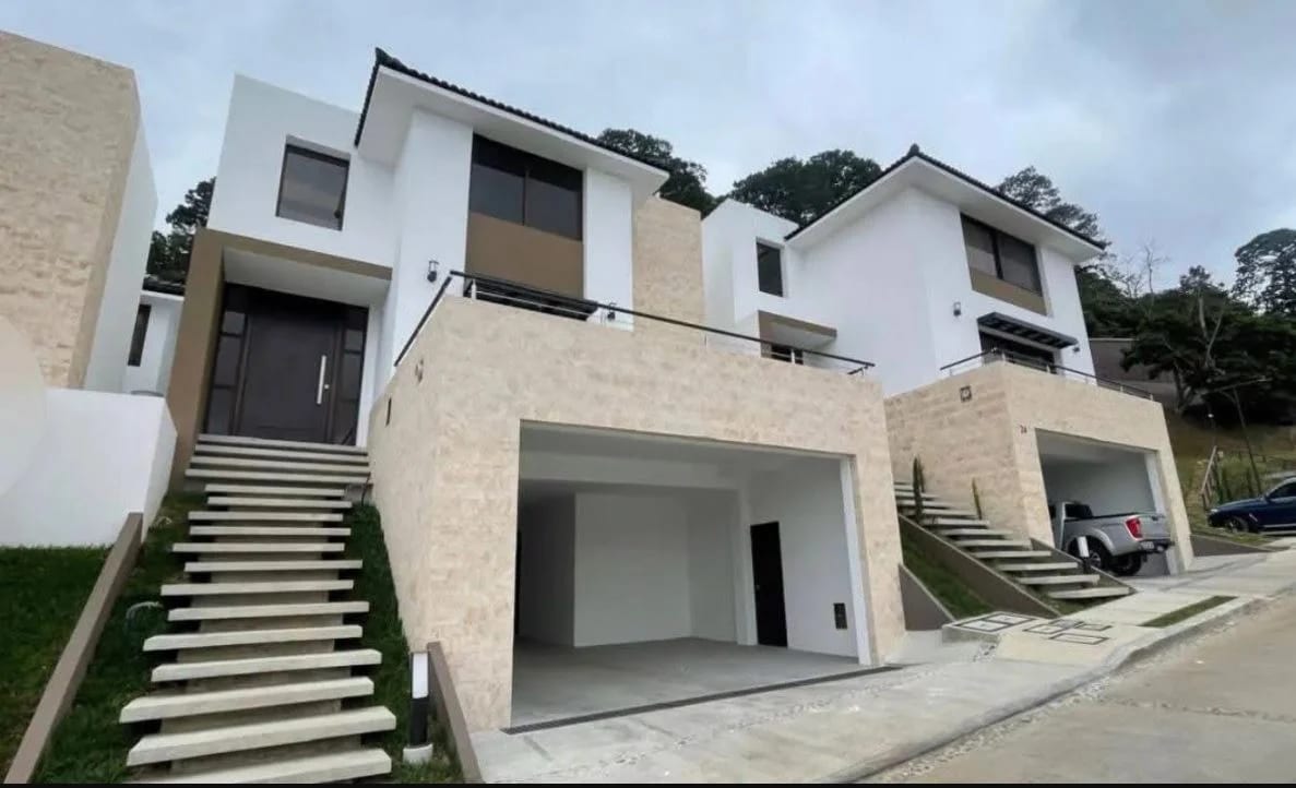 CASA EN ALQUILER EN LOMAS DE SAN ISIDRO ZONA 16 - Image 1