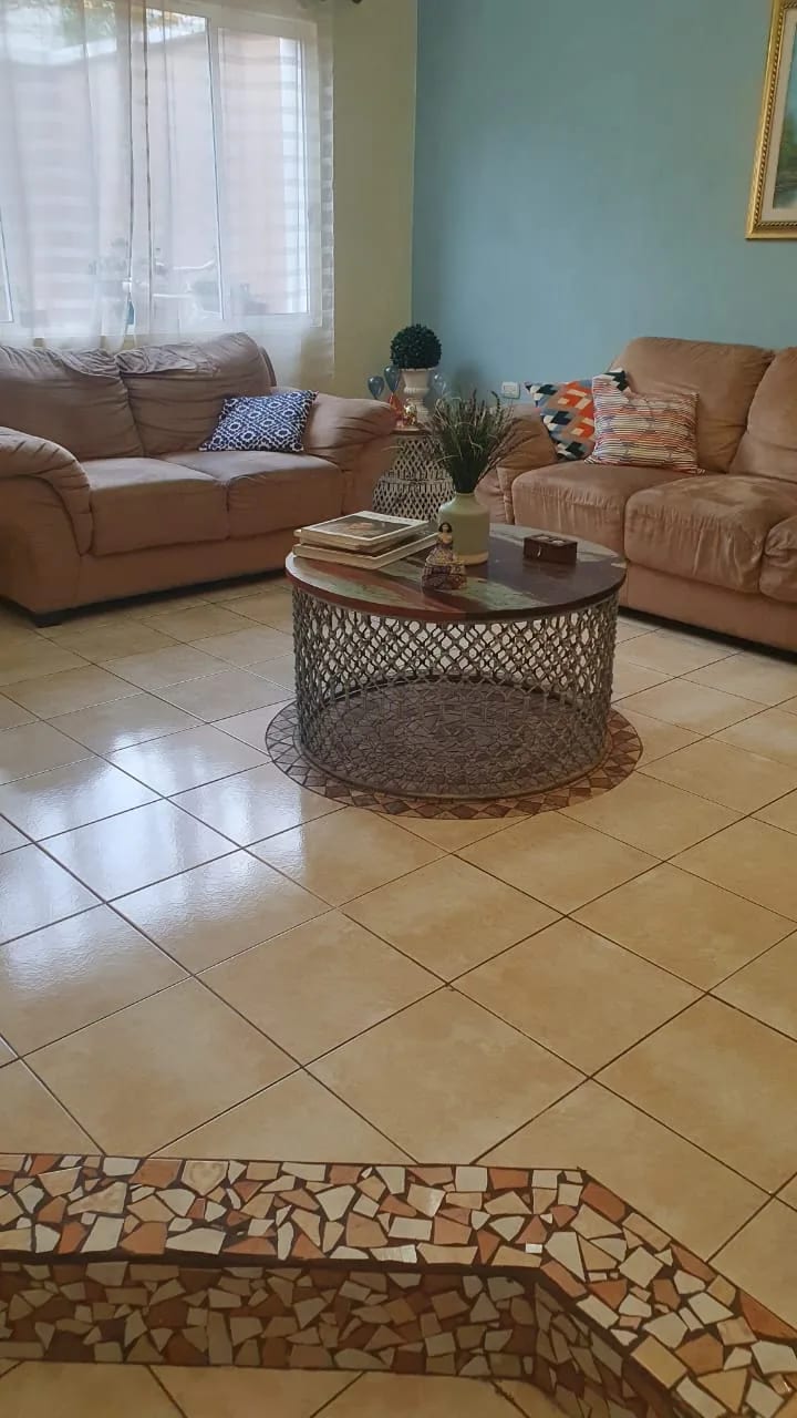 CASA EN VENTA EN LA EXCLUSIVA COLONIA JARDINES DE SAN ISIDRO ZONA 16 — Casa en Venta en Jardines de San Isidro, Zona 16, Guatemala, Ciudad — foto 7 de 17