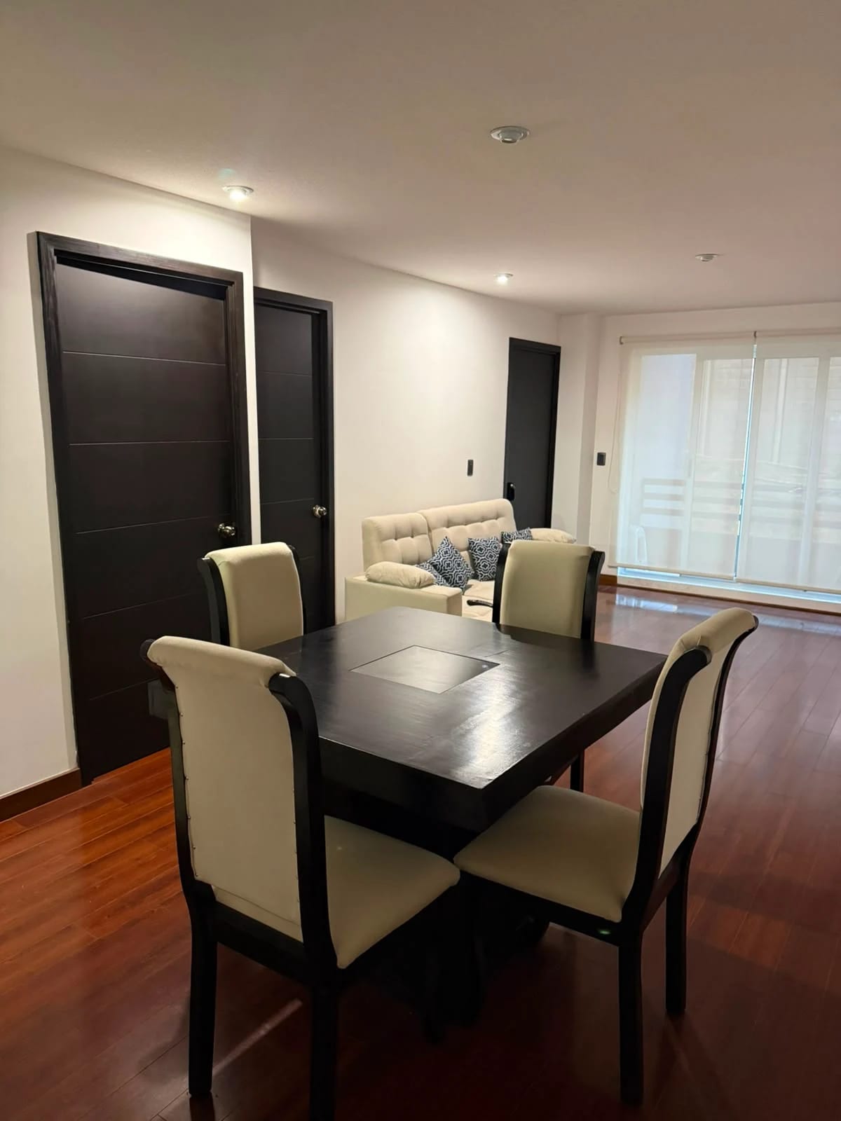 APARTAMENTO EN RENTA EN BOSQUES DE EUSKADI ZONA 16 — Apartamento en Alquiler en Bosques de Euskadi, Zona 16, Guatemala, Ciudad — foto 5 de 17