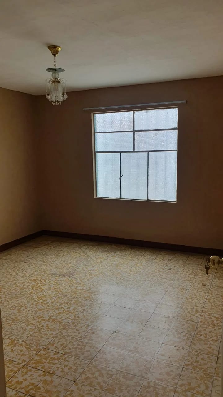 Bonita Casa en Venta Zona 7 de Mixco Colonia San Carlos I — Casa en Venta en Zona 7 Mixco, Guatemala, Ciudad — foto 5 de 17
