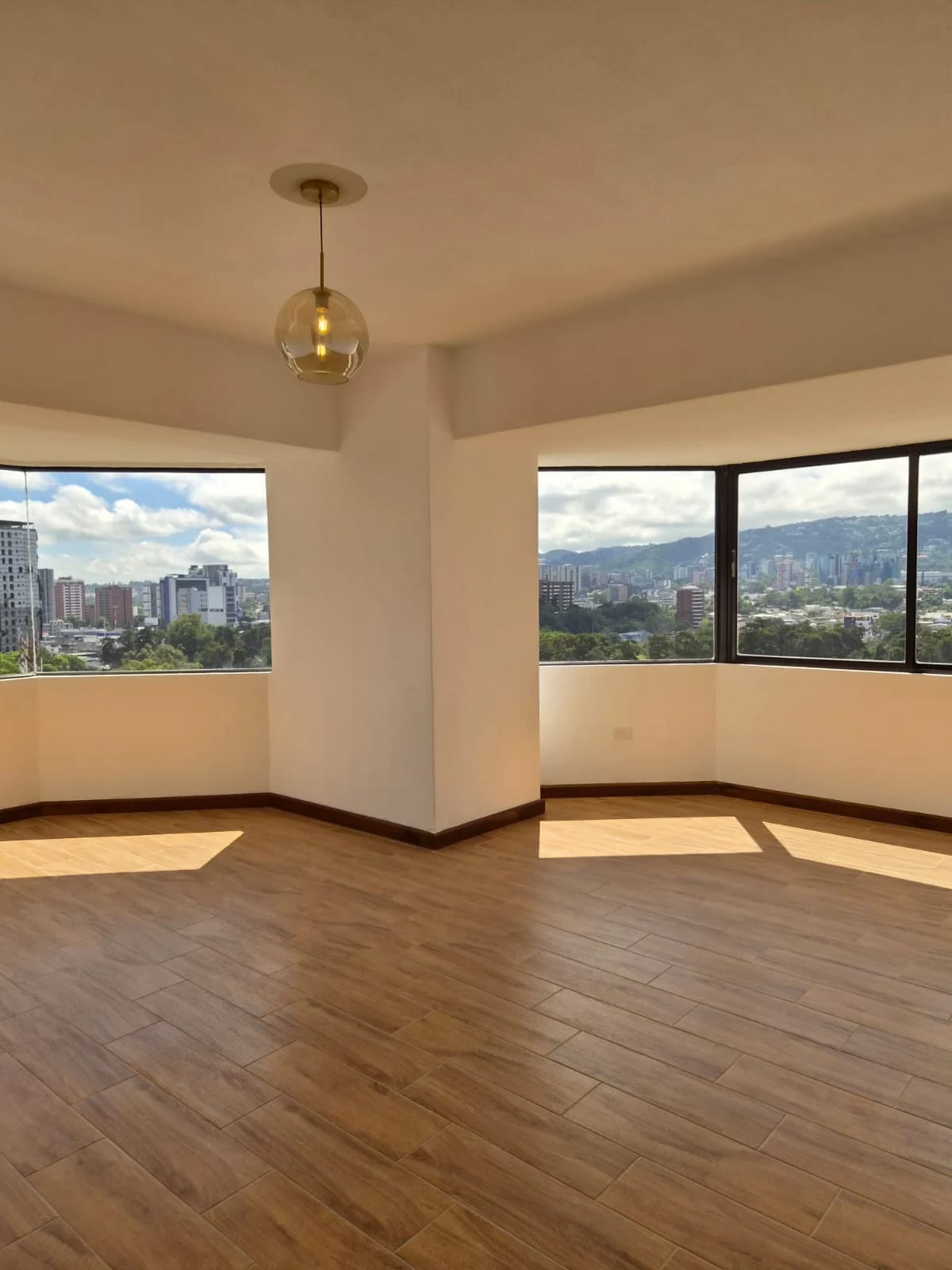 Apartamento en Alquiler en Villabosque Zona 14 — Apartamento en Alquiler en Villalbosque, Zona 14, Guatemala, Ciudad — foto 6 de 12