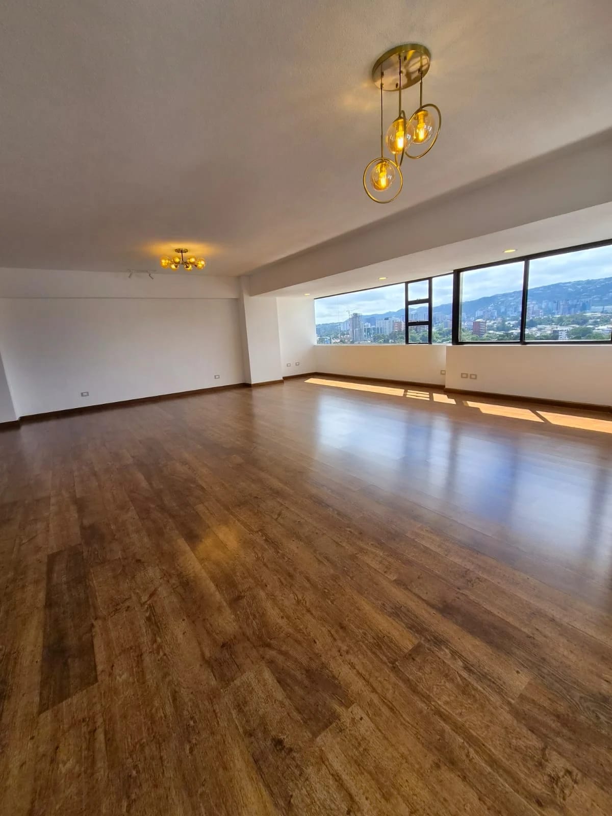 Apartamento en Alquiler en Villabosque Zona 14 — Apartamento en Alquiler en Villalbosque, Zona 14, Guatemala, Ciudad — foto 10 de 12