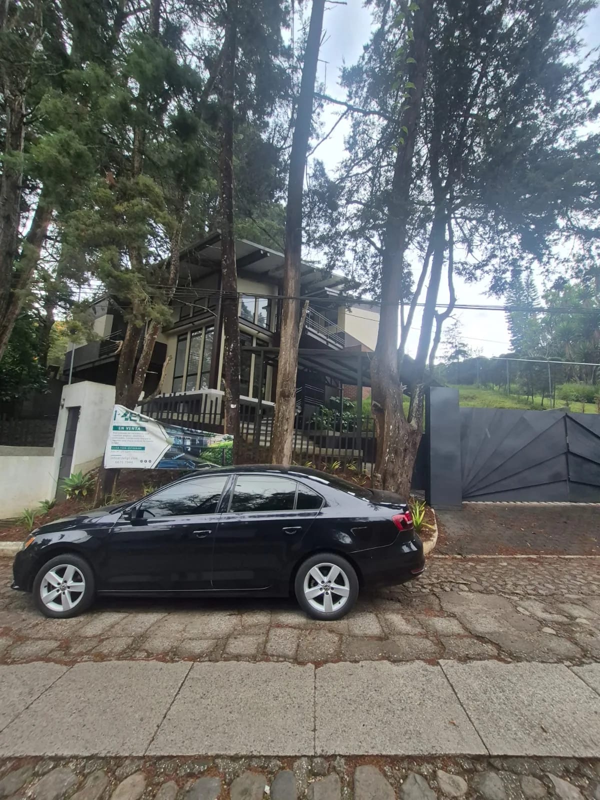 Lindísima Casa en Venta para Estrenar Rodeada de Árboles y Naturaleza — Casa en Venta en San Antonio, Carretera a El Salvador, Guatemala, Ciudad — foto 3 de 16