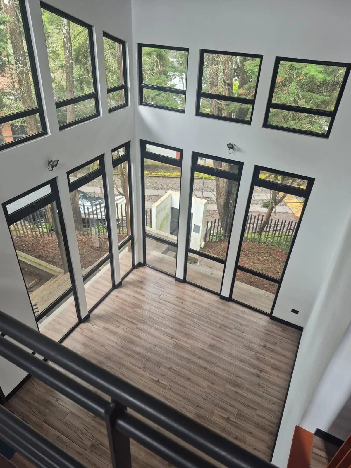 Lindísima Casa en Venta para Estrenar Rodeada de Árboles y Naturaleza — Casa en Venta en San Antonio, Carretera a El Salvador, Guatemala, Ciudad — foto 5 de 16