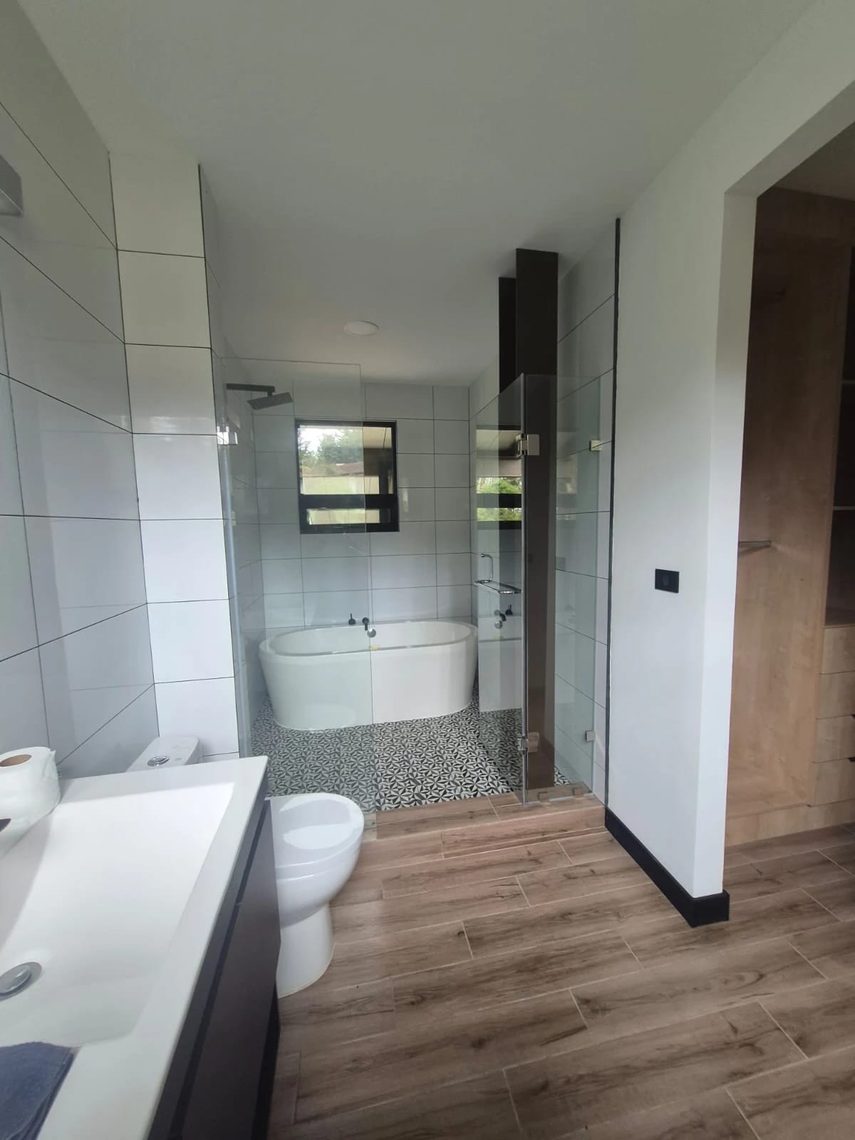 Lindísima Casa en Venta para Estrenar Rodeada de Árboles y Naturaleza — Casa en Venta en San Antonio, Carretera a El Salvador, Guatemala, Ciudad — foto 11 de 16