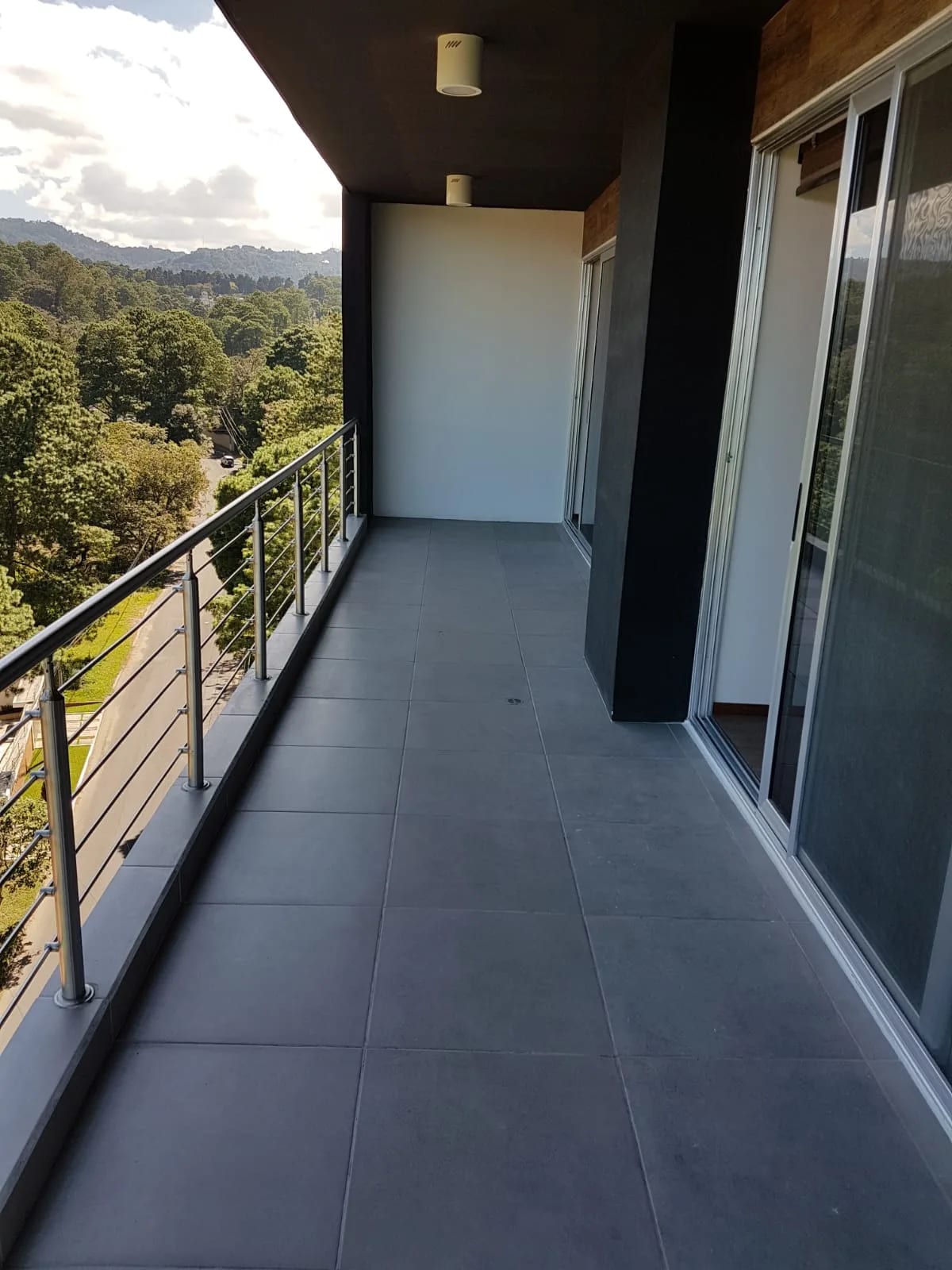 Vendo o Rento Penthouse en el Edificio Villaflor Kanajuyú Zona 16 — Apartamento en Venta en Vilaflor, Zona 16, Guatemala, Ciudad — foto 10 de 13