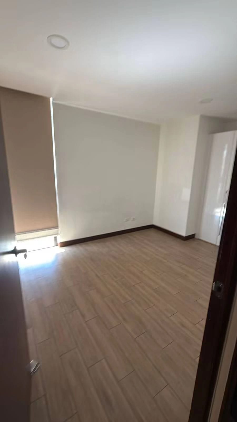 Apartamento en Renta Zona 15 Vh II Edificio Avenik — Apartamento en Alquiler en Avenik, Zona 15, Guatemala, Ciudad — foto 1 de 17