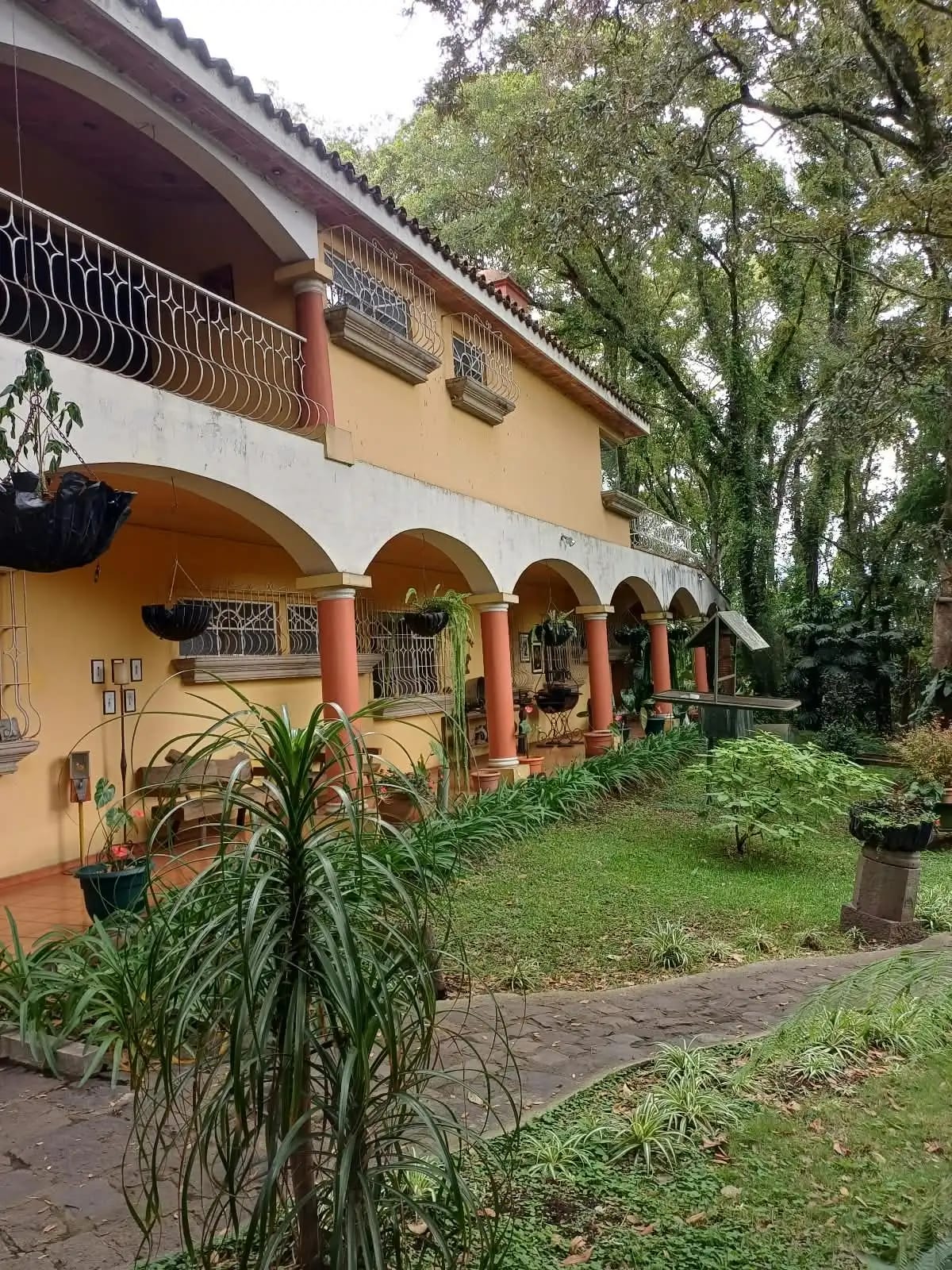 Para Eventos Amplia Casa en Alquiler en el KM. 19.5 a San Lucas — Casa en Alquiler en Zona 1 Mixco, Guatemala, Ciudad — foto 1 de 17