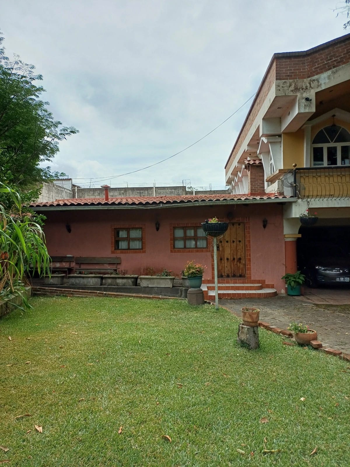 Para Eventos Amplia Casa en Alquiler en el KM. 19.5 a San Lucas — Casa en Alquiler en Zona 1 Mixco, Guatemala, Ciudad — foto 10 de 17